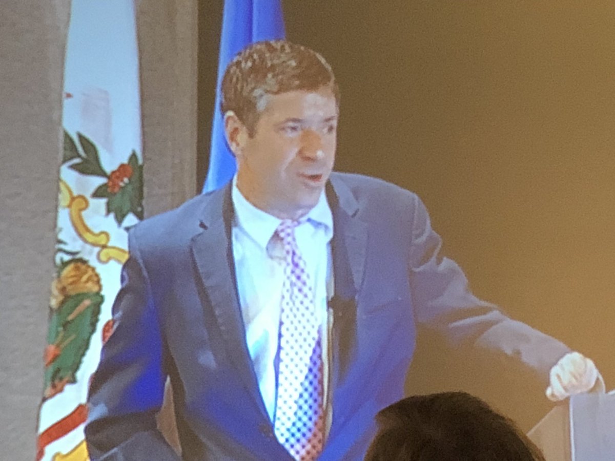 JimHendren1's tweet photo. John O’Leary suffered burns over 100% of his body at 9 yrs old. Given a 1% chance of survival. Today giving an inspirational talk at #ShowMeSLC . https://t.co/wnDyyT0WMI