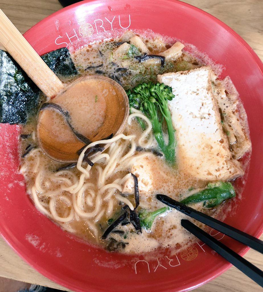 AdoreDelano's tweet photo. *..Oops I did it again faintly plays in background*🍜🤤 #tumblrqueen https://t.co/zt7sTvrxaU