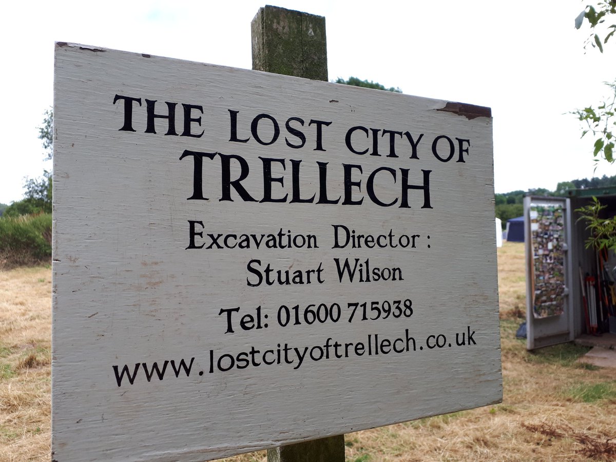 MossWatching's tweet photo. @DiggingTrellech Thanks Sam for an inspiring tour of the dig site just now. Greatly looking forward to returning as a volunteer on my next visit to Wales. Found booking page - will book! https://t.co/j4RMTS4QUW
