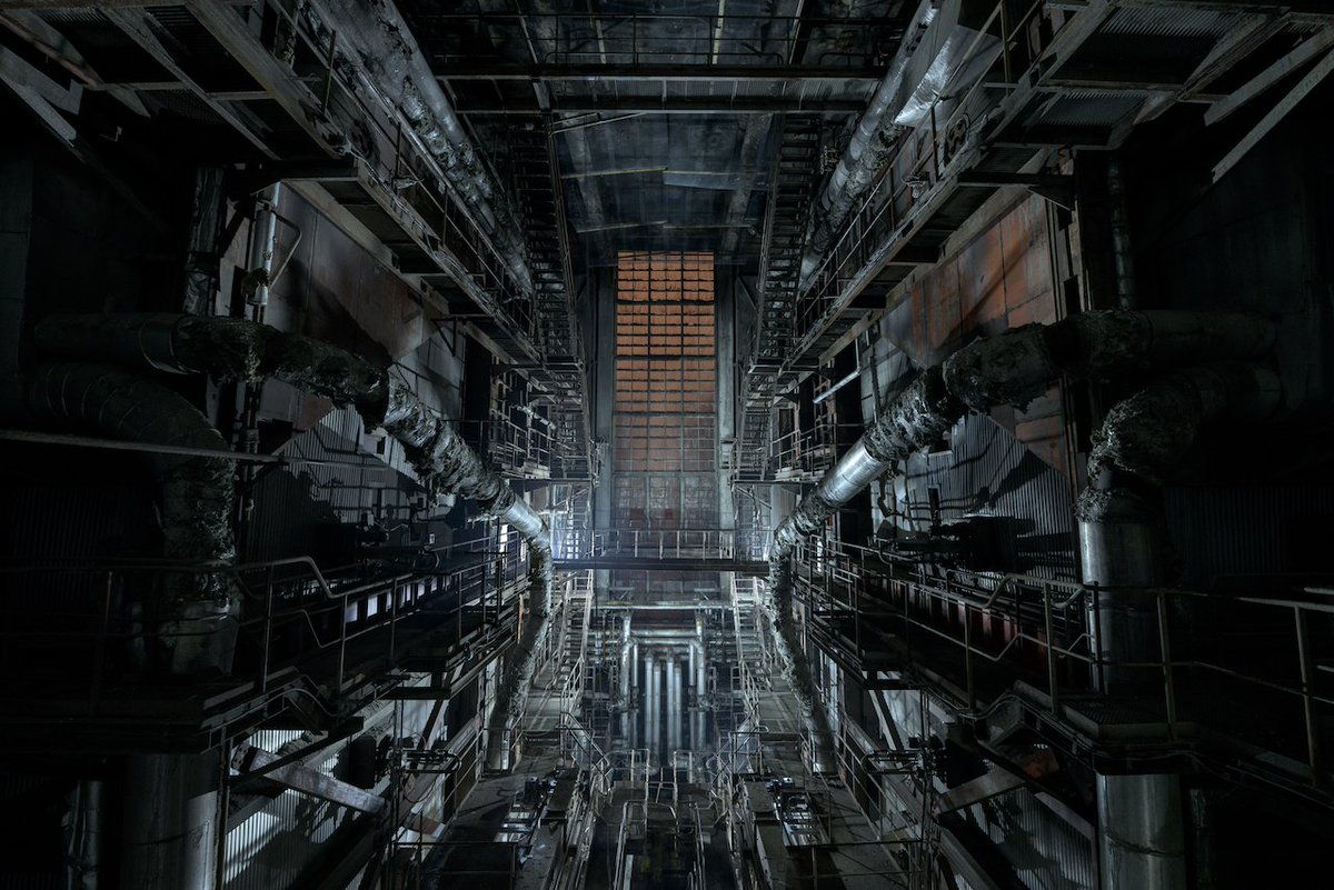 Find the light. #bladerunner2049 #spaceship #scifi #urbex <a href="/peterpopkencom/">Peter Popken</a>