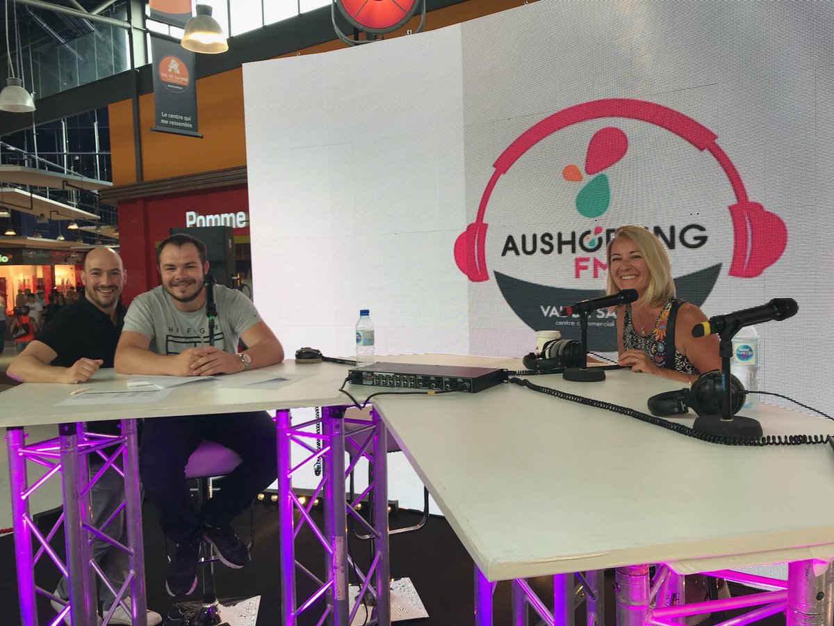nicolaspavageau's tweet photo. Bravo pour cette idée originale #Aushopping FM by #Contactevents @ContactFmPub https://t.co/zeUsMj88uY