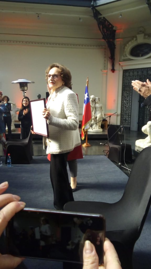 C_CoSeCh's tweet photo. Nuestra compañera Icha Mateluna asiste a “...la emotiva entrega del premio a una luchadora incansable por los DDHH ...tanto le debemos a la Sra. Fabiola Letelier!!” Ceremonia del premio #DDHH2018 otorgado por el @inddhh https://t.co/gVLB1E3GjF