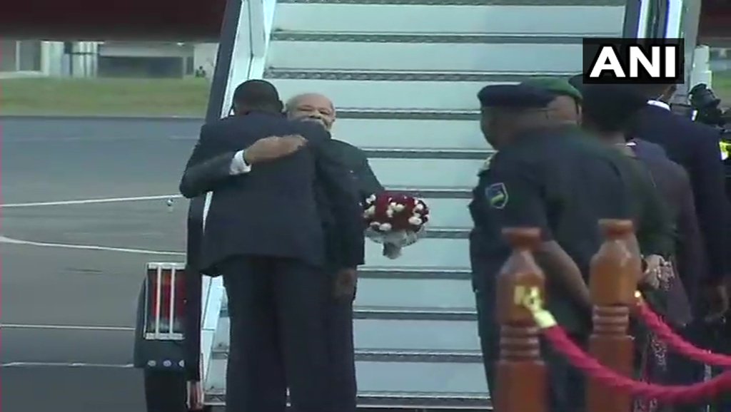 onbvn's tweet image. Kigali: PM Narendra Modi arrives in Rwanda to take Presidential Seat of Rwanda&apos;s current President Paul Kagame.. #ModiLogic