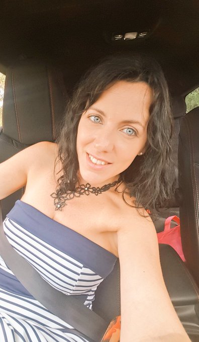 Bonne fin de journ&eacute;e mes ch&eacute;ris ! 🌞👙⛱ https://t.co/6IgcCuwcPJ<a href="/tag/brunette"class="tags"><span>#brunette</span></a><a href="/tag/break"class="tags"><span>#break</span></a><a href="/tag/blueone"class="tags"><span>#blueone</span></a><a href="/tag/pornlifestyle"class="tags"><span>#pornlifestyle</span></a>