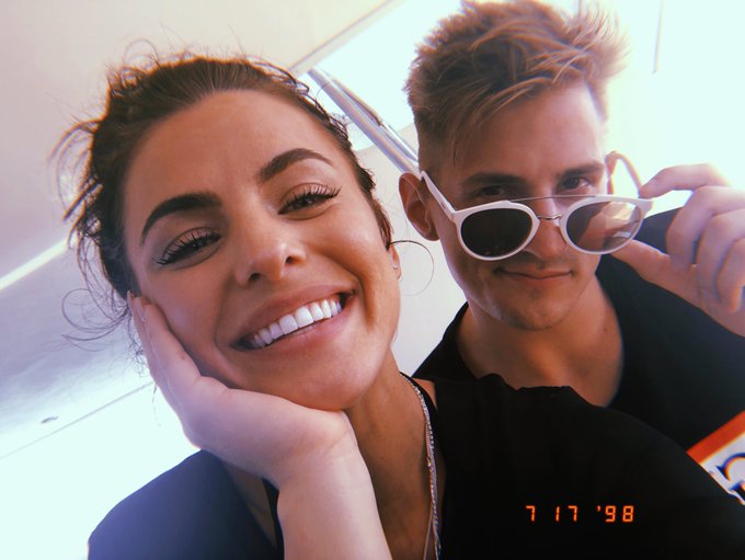 K Y L I E R Δ E’s pics and videos