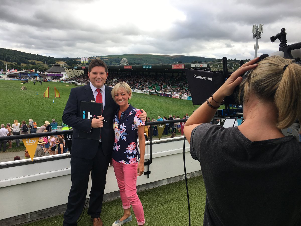 ITVWales's tweet photo. It's day one of the @royalwelshshow and @carledwardsitv and @ruthwignall are gearing up to bring you the latest from the showground! Join us at 6pm! #ITVRWS #WalesAtAix #RoyalWelshShow https://t.co/qkYVoeyt30