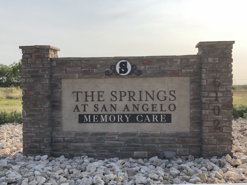 DeLoachHealthy's tweet photo. Congratulations to The Springs Memory Care in San Angelo! They are now home to one of our Healthy Vending Machines! Thanks for choosing healthier options for your employees! #GetHealthySanAngelo https://t.co/vJ2m2Ul6Uy