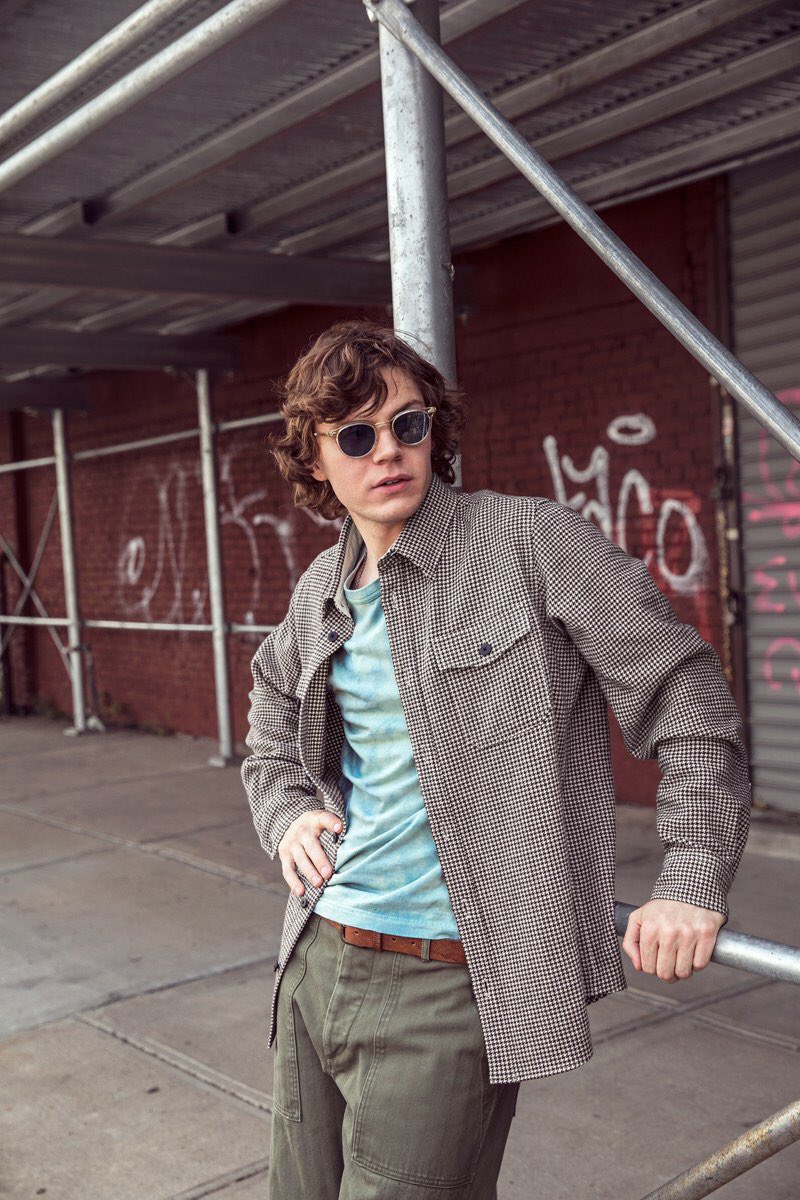flwshs's tweet photo. @Evan_Peters wow https://t.co/bOV0uhbuVY