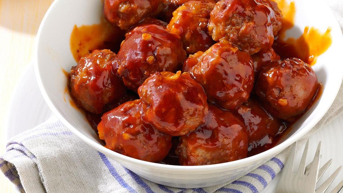 DeliDirect's tweet image. After you buy your BBQ sauce from #DeliDirect -- make one of these recipes for a mouthwatering meal:
ow.ly/HztB30l4Zwc

#GoodFoodGoodMood #BBQRecipes