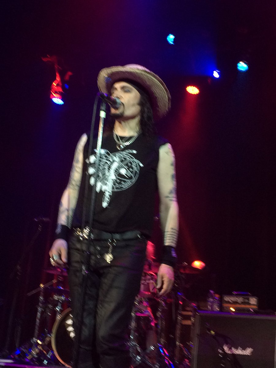 Luindriel's tweet photo. Some @adamaofficial pics I took this past weekend. I didn’t take many photos. #myview #frontrow #alwaysupfront 😝😜😎😍 https://t.co/NpoUVkrdji