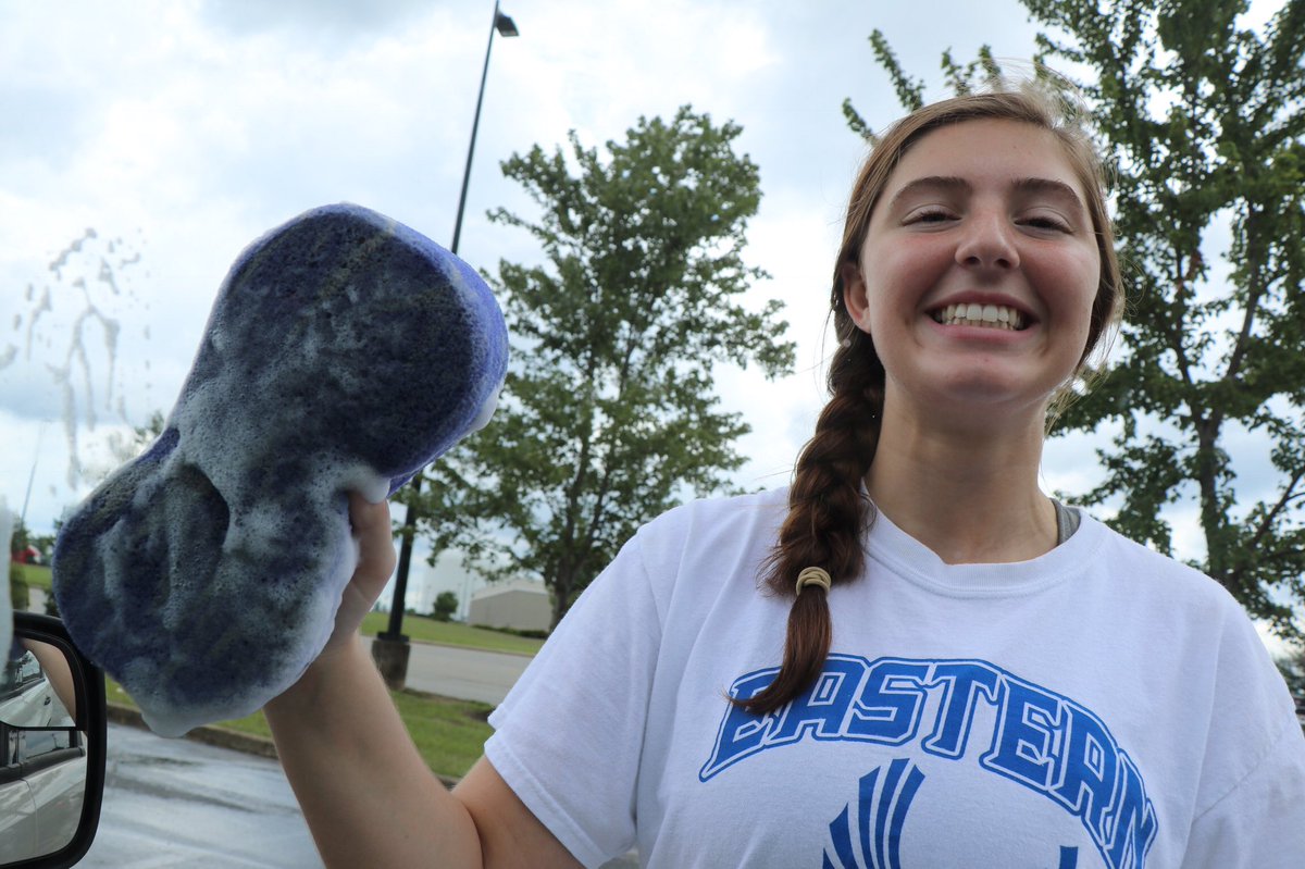eastern2019's tweet photo. Volleyball car wash!!! 7/21 #ehs19 https://t.co/xJPDmEcNCY
