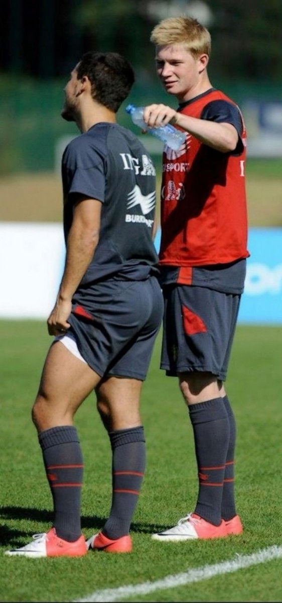 FootieHotties's tweet photo. The World Cup Golden Booty goes to
.
.
.
.
.
Eden Hazard
#hotfootballers #sexy #goldenbooty #edenhazard https://t.co/EkLeFH22wP