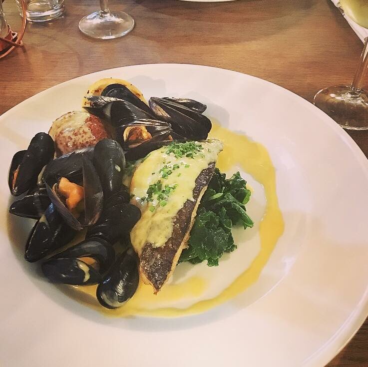 #EveshamHour Enjoy a free glass of house wine (175ml) or a soft drink with every main course <a href="/RoyalOakEvesham/">TheRoyalOak</a> with your #WorcsFoodieCard 🍷🥤
*Table must be pre-booked, max party of 6 people* 

Get the card here...  pershorepatty.com/worcestershire…