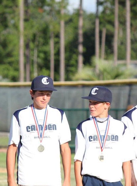 BrooksBryan7's tweet photo. Happy 18th to one of my best buds A Dub! Love you to death buddy. Gonna miss catching you!❤️ https://t.co/hja2pnT2hq