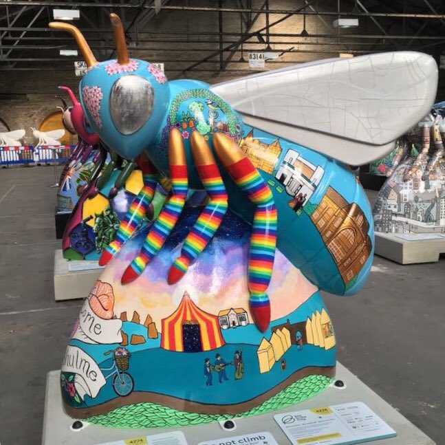 catsoflevy's tweet image. All Levenshulme cat people!

Rejoice at the amazing @beeinthecitymcr by @JodieSilverman 
#catsrule