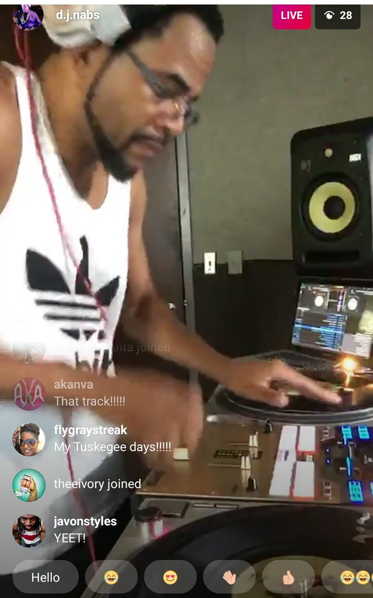 AKAnVA1908's tweet image. #WhenDJNabsDecidesToIGAtNoonFromTheRadioStationWhileMixingLIVE!!!
@djnabsinlab BROUGHT IT!!! 💯🔥💯🔥
@V103Atlanta 
Pic is blurry because he was bouncing so much!! #LuvIt
#RealDJsMatter 
#TeamNabs represent!