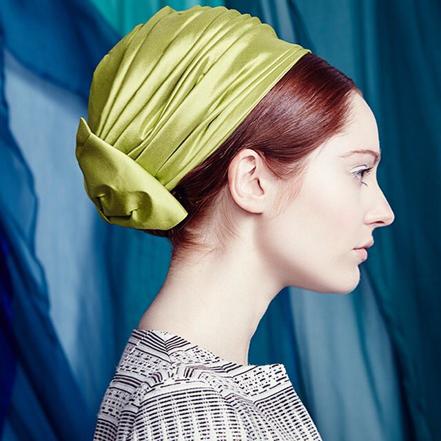 RTMMillinery's tweet photo. Our sample sale continues and includes our silk Jackie O turban. Follow the link for more hats and headpieces with up to 50% off.
https://t.co/IUIax9DpZd
.
#racheltrevormorgan #millinery #hats #turban #silk #bow #samplesale #sale #handcrafted #handdraped #london #stjames https://t.co/BsWY0j8G56