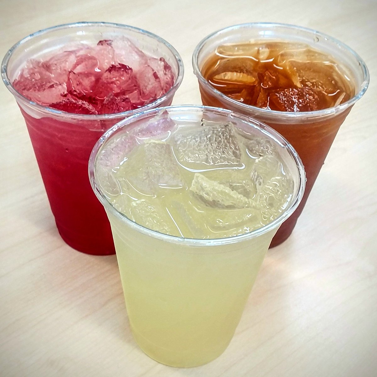 BoweryBagels's tweet image. Keep cool 😅 in the hot🌡️this week. We've brewed plenty of @Smithteamakers tea, and have freshly made lemonade &amp;amp; limeade. You can jazzt them up with real fruit syrups, too, like @StarvationAlley cranberry, our own strawberry, blueberry, &amp;amp; more.