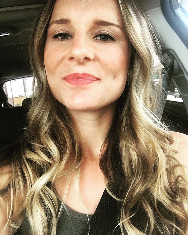 MethodHairATX's tweet image. We love customer selfies! ❤️
 She looks gorgeous 😍Hair by Michelle. 

#methodhair #customerphoto #happycustomers