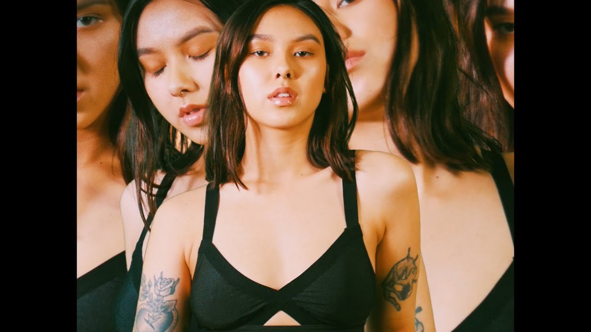 Leon Santana signe le nouveau clip Chanel de Di-Meh http://dlvr.it/QcW5Js
