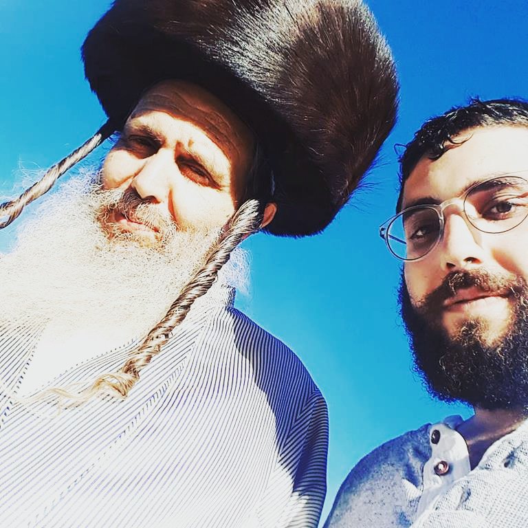 ShalomArushEN's tweet photo. Beautiful pic @itsLeviCohen & @RavShalomArush - 4 points our general mission in this world to share #Emuna together!
1. #Hitbodadut.
2. #Tefilot - the best and only way to acquire one's needs is #prayer,
3. #Rutznonut - Our #desire is for God alone.
4. IMPORTANT #Stubbonous !! https://t.co/7kw4tTgRqV