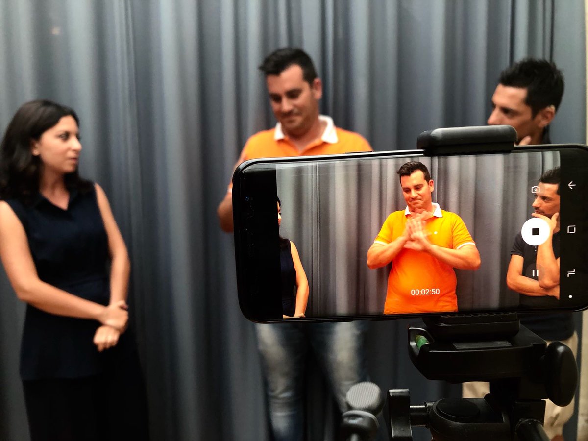 Al #SEI2018 proseguono pratiche sperimentali di #accessibilità. Domenica 29 a San Cataldo (LE) con #LaRèpètition, l'orchestra senza confini di <a href="/claudioprima/">Claudio Prima</a>, sul palco anche due persone sorde, perfettamente integrate tra i musicisti