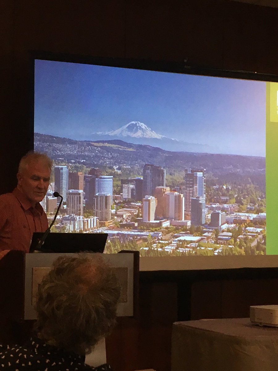 Sergio_concolor's tweet photo. @AmandaConsSci @COMPASSscicomm @Wilburforce @SCBNorthAmerica @NACCB2018 @Aerin_J @KyleArtelle @RLongEco @Jon_W_Moore @MelissaLucash @JeanPolfus @Nancy_Baron @WilburforceFdn There is my friend @RLongEco delivering knowledge on #camtraps #remotecams #wolverines #fisher in the #Cascades ππ½ #WFellows https://t.co/O8LyPuETZX