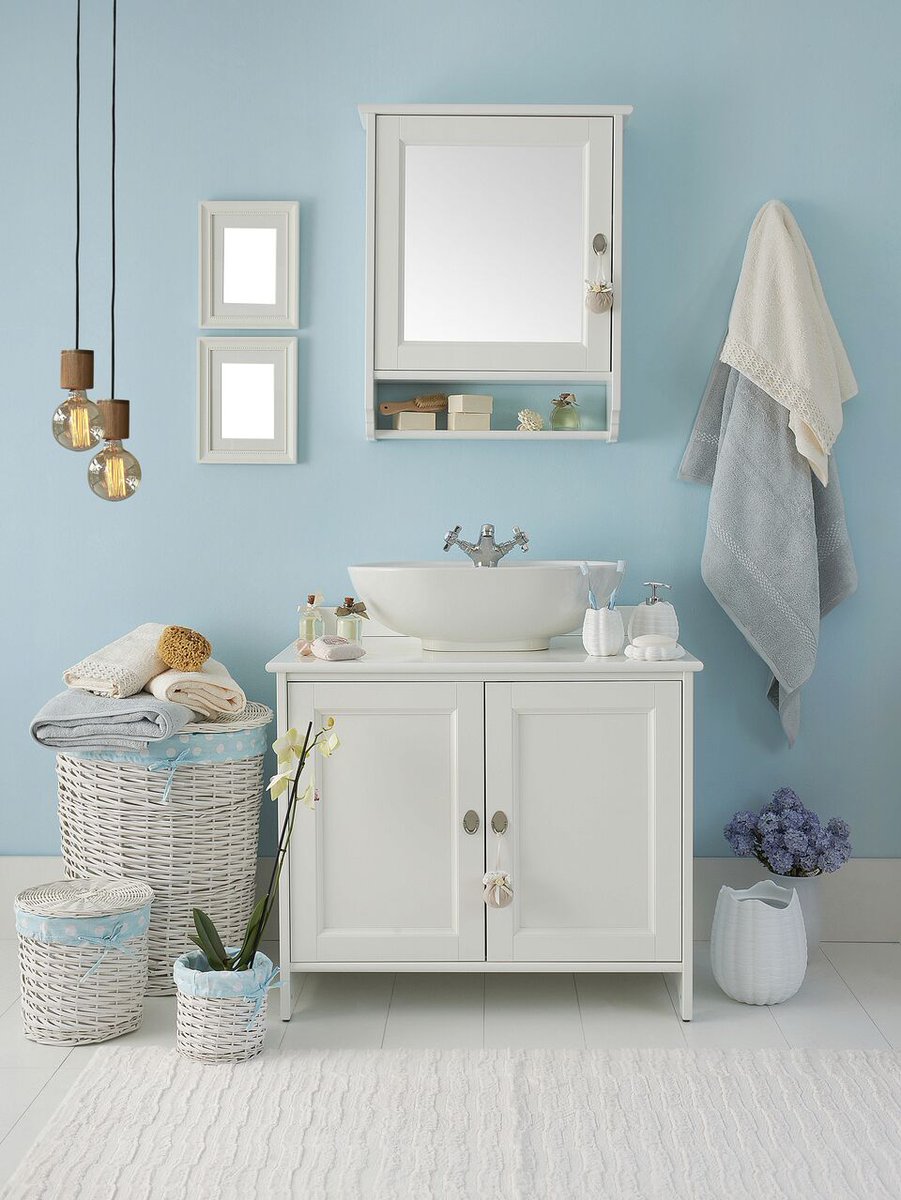 Selectonepaints's tweet photo. Create a tranquil mood in the bathroom with mid-tone blues. The soft airy quality is perfect for smaller washrooms.
🇨🇦Be Canadian, Buy Canadian with Selectone Paints!
#nauticalblue #interiordesign #interiortrend #interiordecoration #dreaminterior #homedecor #timlessfinish https://t.co/RAaRXzKXqX