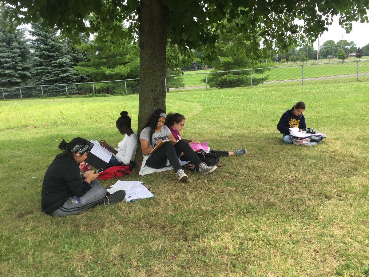 JDDASILVA2's tweet photo. Took our studies outside today 🌱 #LDCSBSummerSchool @ldcsbSS https://t.co/ZIx9OHuUiY