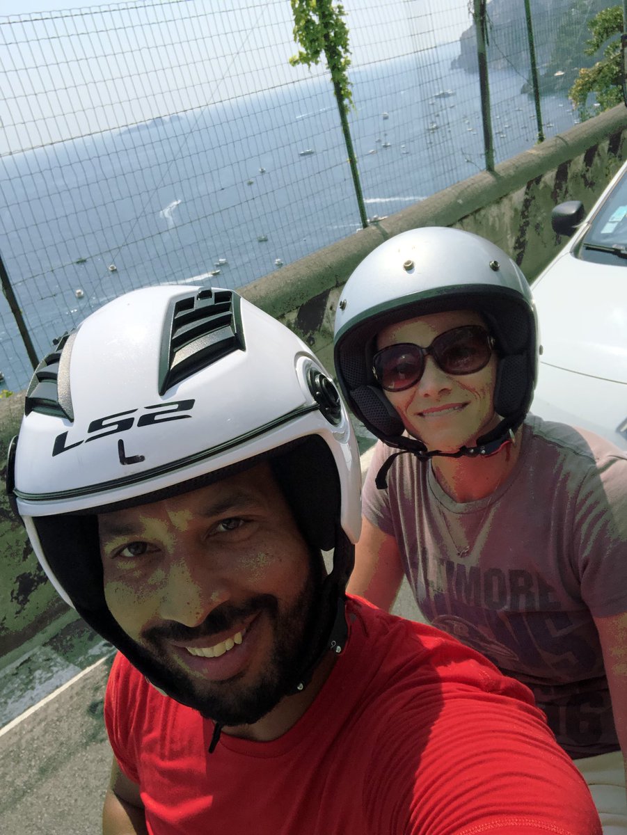 bobbythompsoni1's tweet photo. #scooter #Italy #amalficoast #positano https://t.co/EyracsXHDb