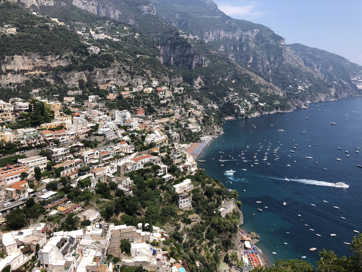 bobbythompsoni1's tweet photo. #scooter #Italy #amalficoast #positano https://t.co/EyracsXHDb