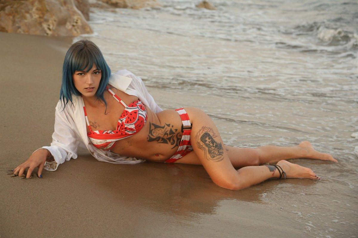 StefaniTarrago's tweet photo. #FelizMartes #Sexoseguidores 
Hoy toca contribuir al #MartesDeTetas con mi modesta aportación😊

#Rt 🔁 si me acompañas a la playa

                    😘💞💜💞 https://t.co/6CHJepOZkN