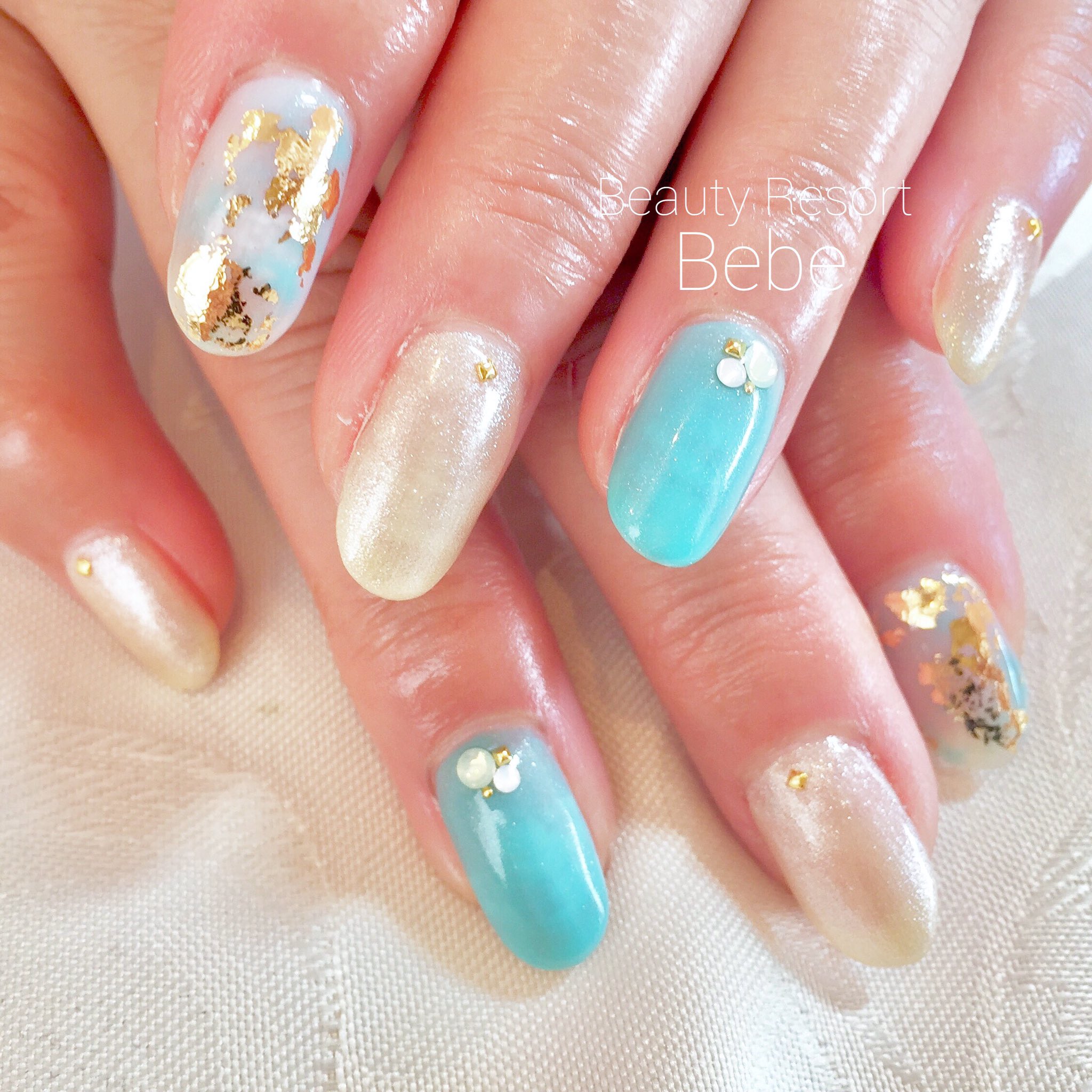 Beauty Resort 美be 海色 ゴールドで夏ネイル 夏ネイル 夏ネイル18 マーブルネイル アートホイル ネイル ジェルネイル ネイルアート 箕面 大阪 Nails Gelnail Nailart Minoh Osaka T Co Aty7ba5uyr Twitter
