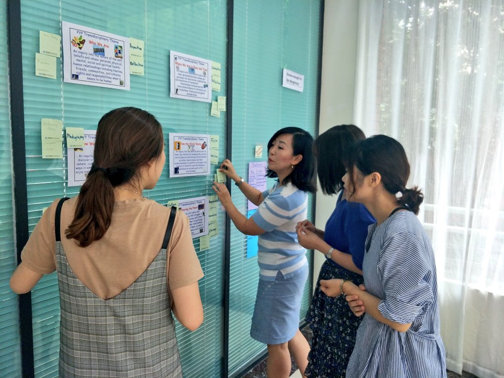 PriyaPwnK's tweet photo. #ibpyp #pypconnected #pypconcepts #keyconcepts #transdisciplinary #staffinduction Digging deeper into the Key concepts today! https://t.co/Y3L3kt3MNs