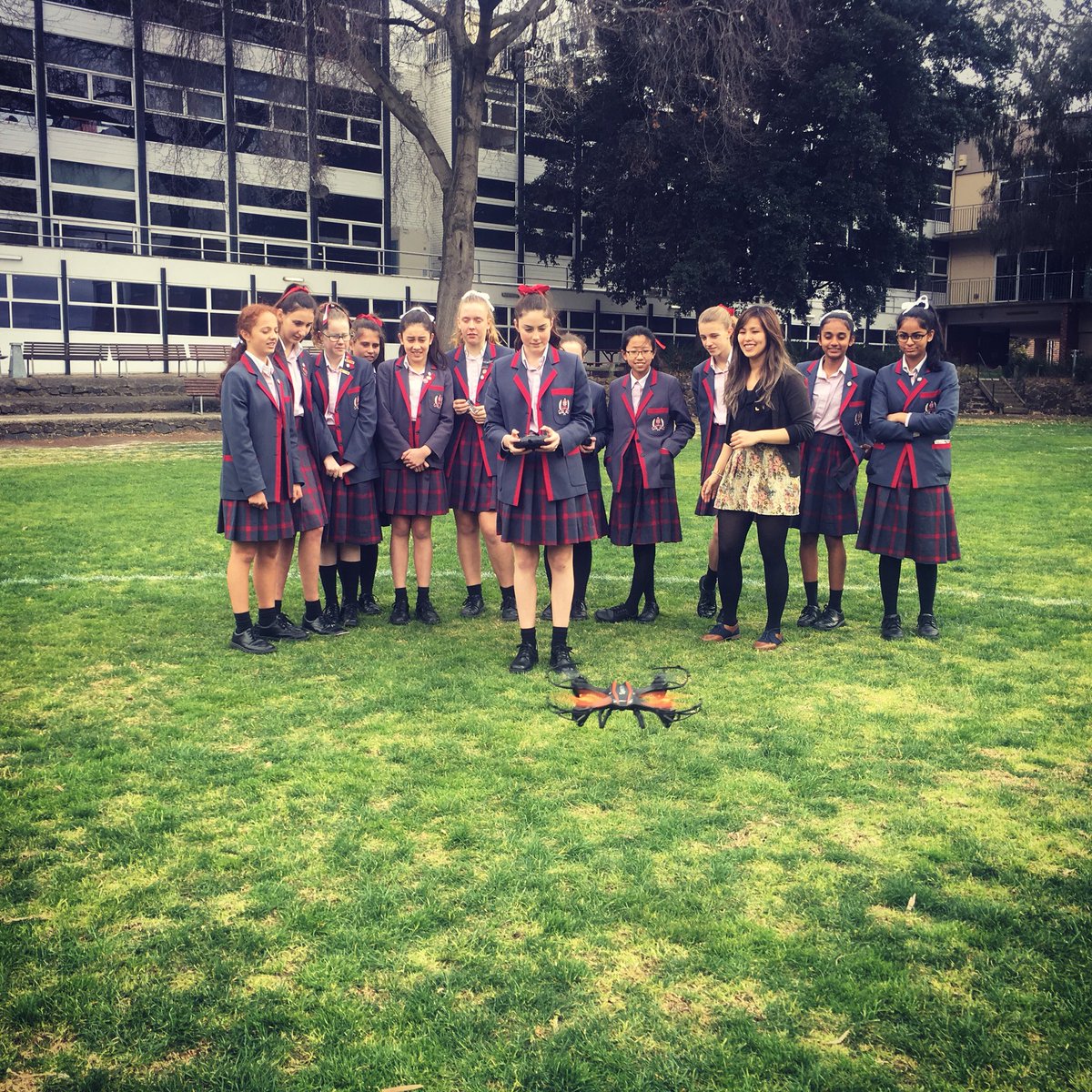 ScopeAU's tweet photo. Today the super talented girls from @GirlGeekAcademy & @KorowaAGS showed us the science behind flying a drone! #KorowaSTEAM #GirlsInScience #Drones #DroneScience #bts #ScopeTV https://t.co/JvYonjyGYV
