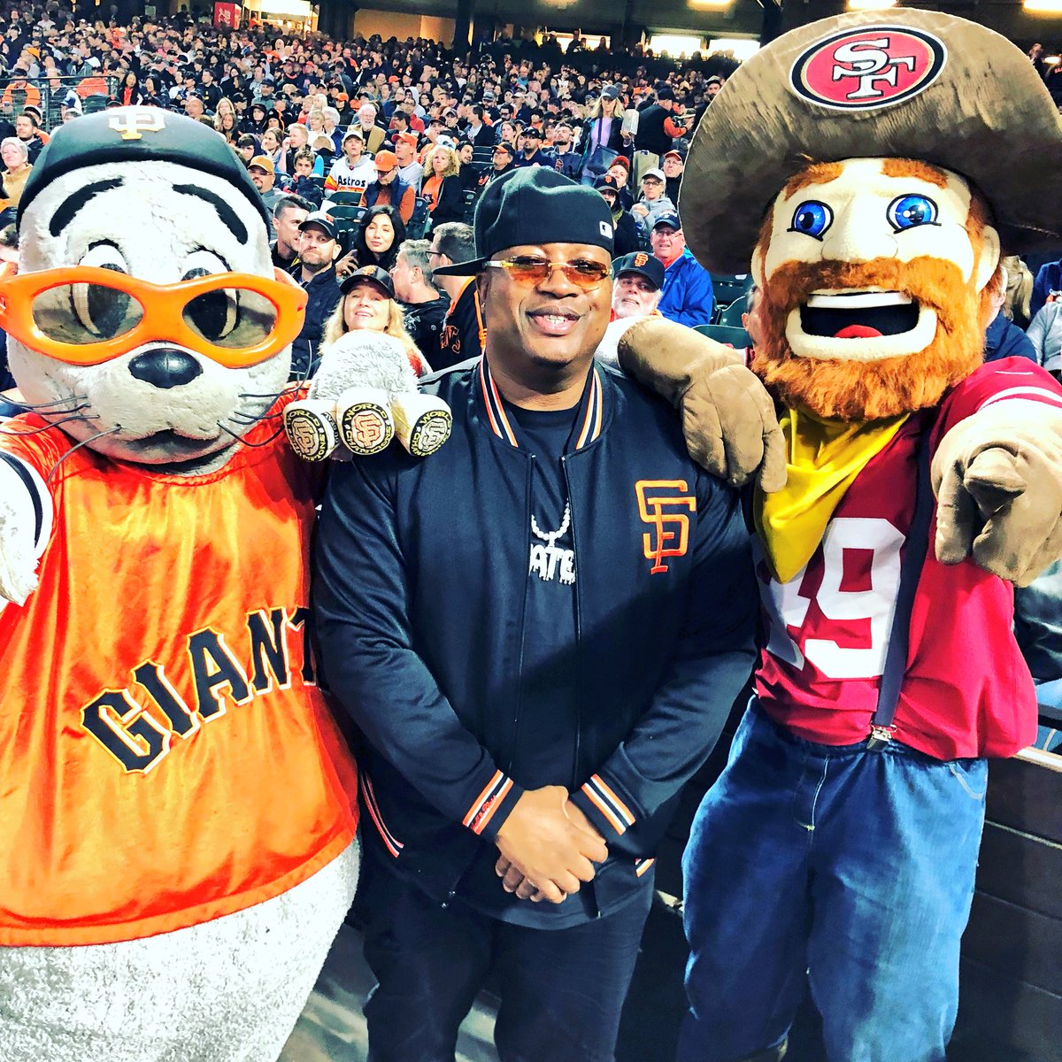 E40's tweet photo. #SourdoughSam
#LouSeal  @49ers  @sfgiants FO LIFE!!!!! #yayarea #frontrow40 https://t.co/Oddb266Eh0
