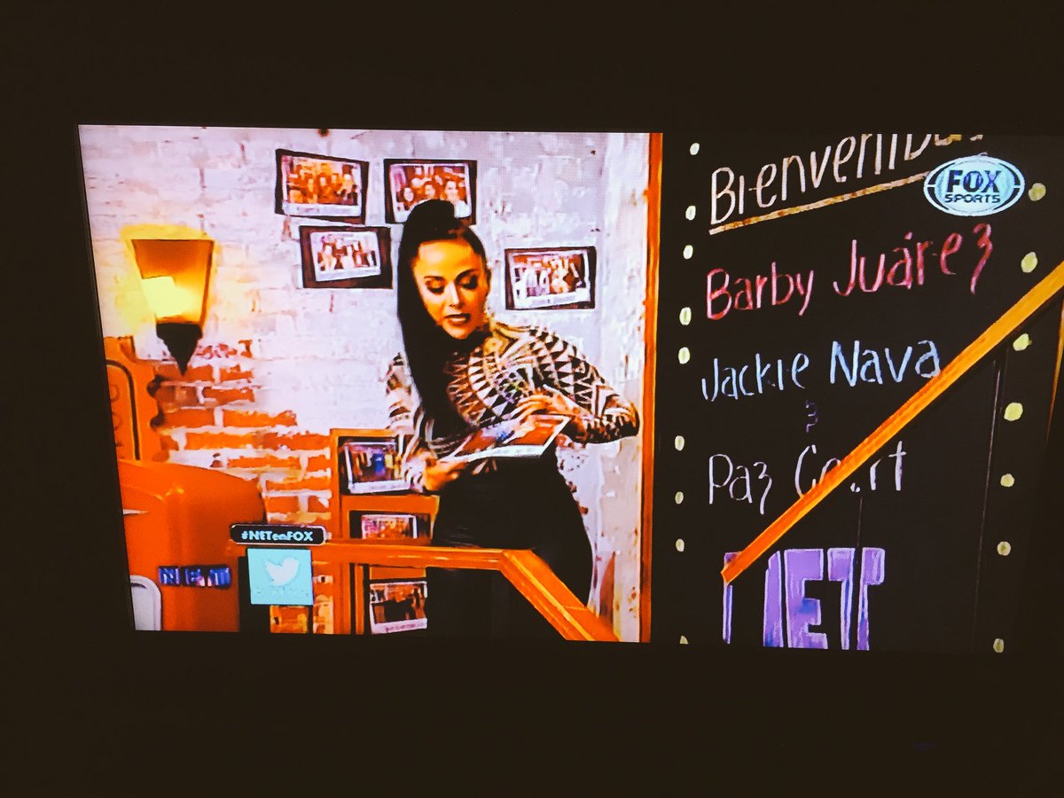 Krloz7F's tweet image. Es martes de ver como siempre a mi hermosisima @Djrossana en #NETxFOX #lamejor #lamasguapa
Saludos Ross... 😘😍🙃