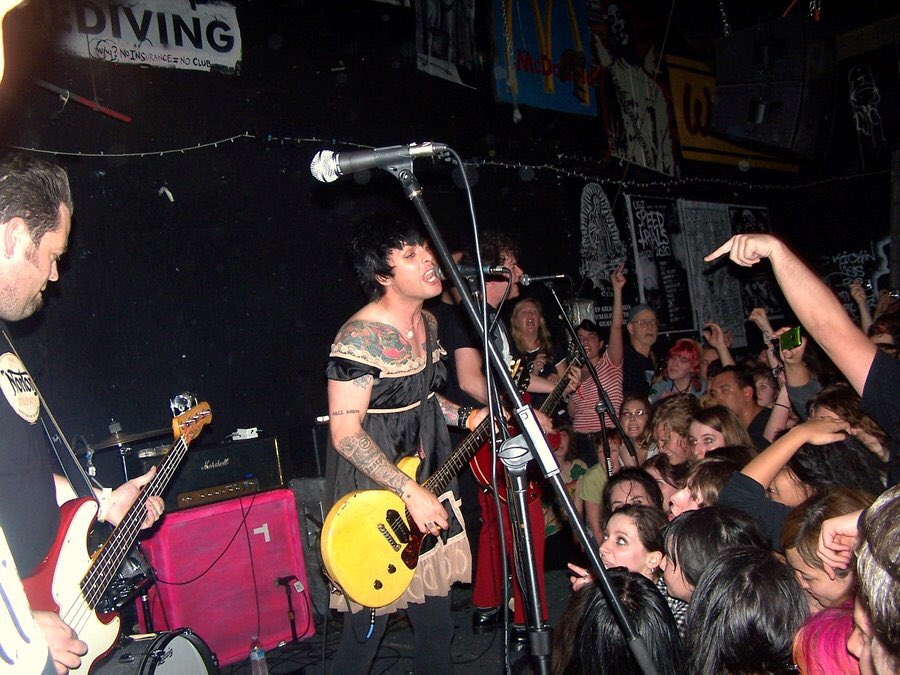 billie joe ⭑ tweet media