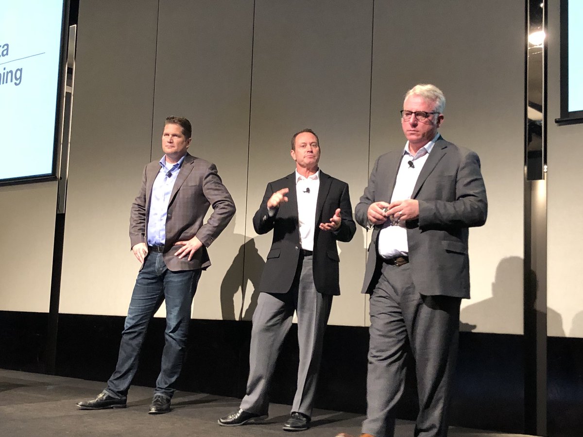 jkmtng's tweet photo. Kicking off #Interchange18 Unplugged Melbourne. Sharing the future roadmap of Unified IT. https://t.co/wHcPOuhRVk