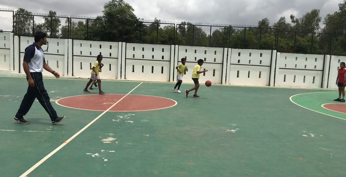 SV_EduSports's tweet photo. Highlights of the Delhi Public School Bangalore East vs Glentree Academy Basketball Girl's U-10 match. DPS East won the match by 34-0.
#ESL2018 #ESL2018Bengaluru #EduSports #GetSetPlay #DPSEastVSGlentree https://t.co/6hgep1fbFb