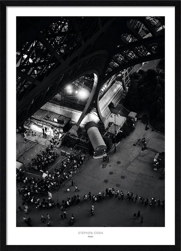 SCFAPhoto's tweet image. "Height"
This shot was taken from the third level of the Eiffel Tower... my legs wouldn't take me any higher :)
View it now on the store : bit.ly/2LxjuMZ