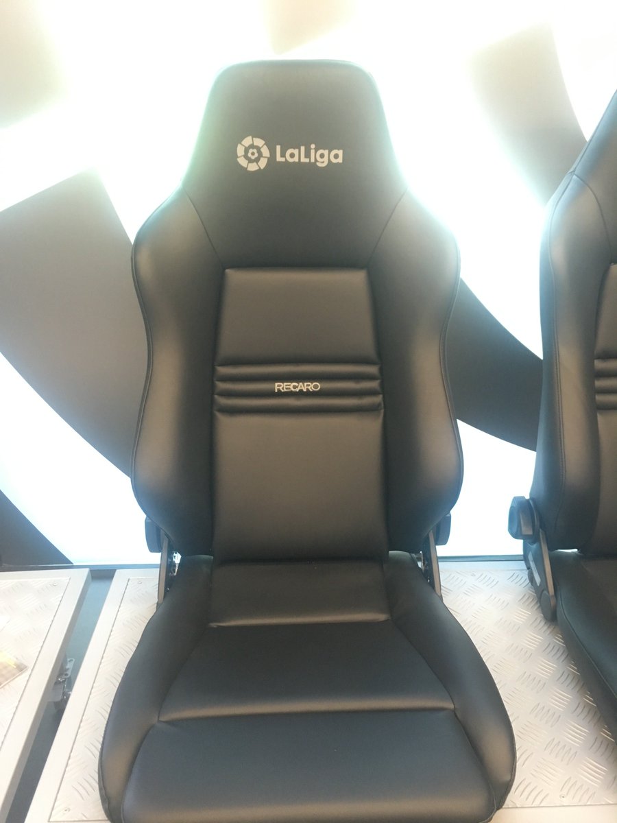 OCC SPORT Distribuidor oficial de RECARO en españa, con LA LIGA de fútbol profesional,⚽⚽🏆 colaborando con los asientos Cross Speed personalizados.