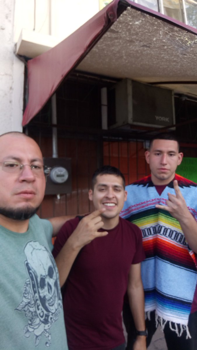 2002_Ent's tweet photo. Déjenme les digo que @RollieTx es el futuro del rap mexicano, #lomasfriodelnorte cabrones y va sepultar a todos!!! #2002Ent #followmyear it always hears https://t.co/qohf6Apbmh