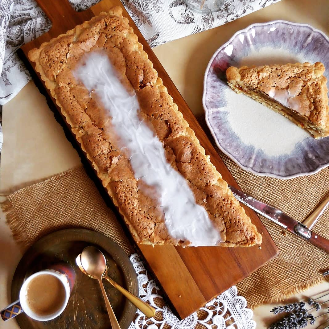 #NuevoPost: la #tarta de #frangipane y #albaricoque estilo "Lotus" de mi infancia...
.
❤
.
#NewPost: my childhood "Lotus" style #almond cream &amp; #apricot #tart...
.
alf-lachefa.blogspot.com/2018/08/tarta-…
.
#inlove
#recetasdeflandes
#recuerdos #memories
#almendras #mermelada #jam