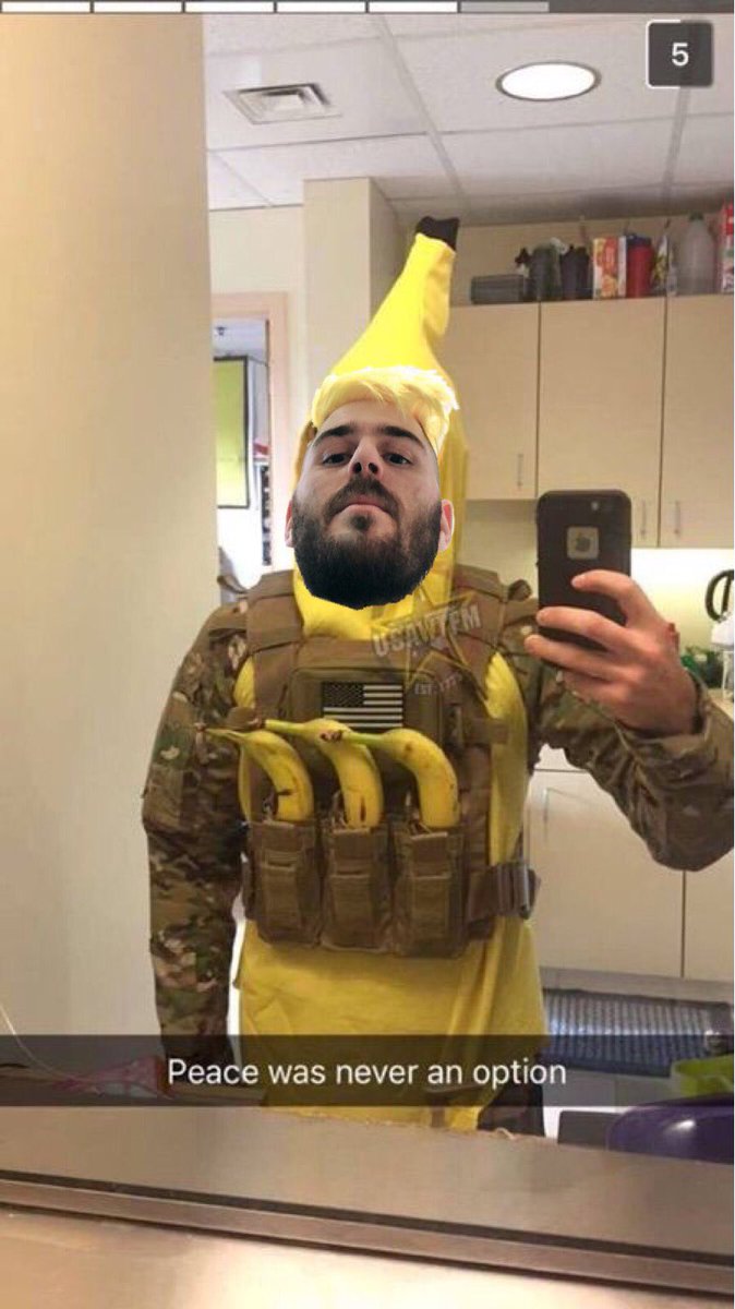 Shooketh_Kween's tweet photo. @juliensolomita help https://t.co/GyEDrMMc6G