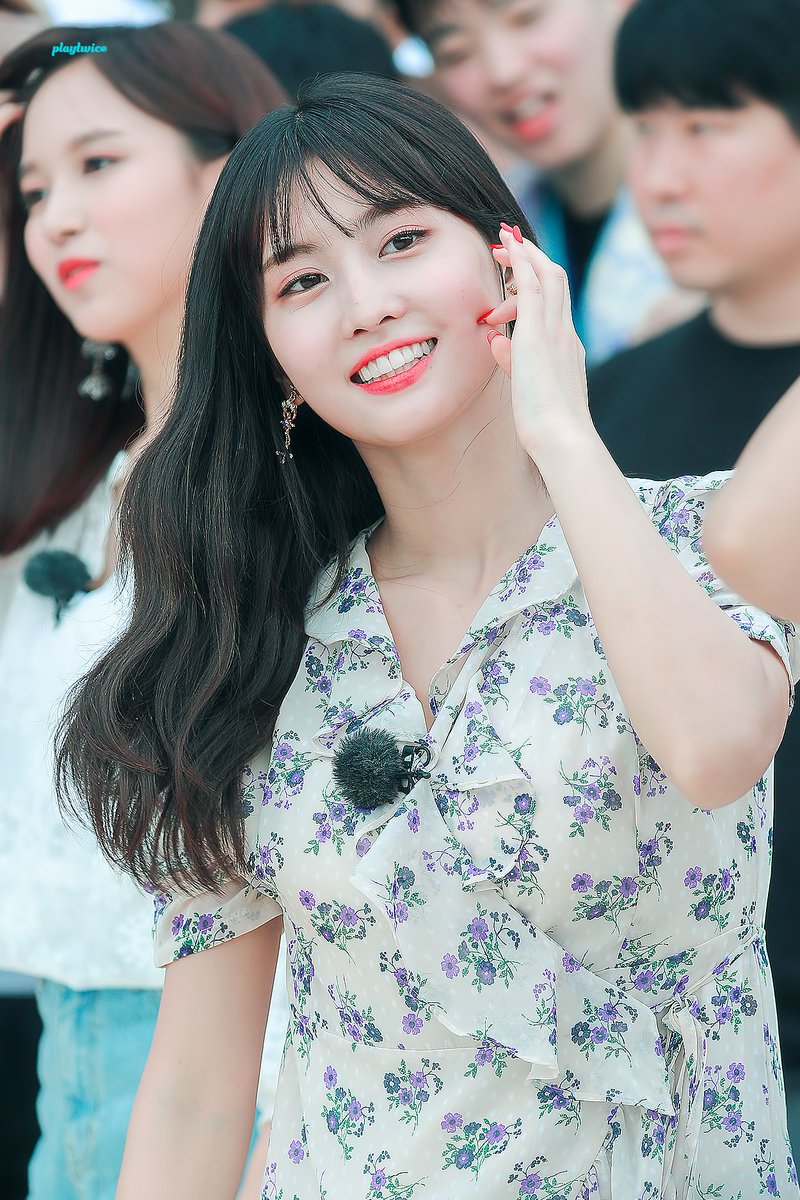 playtwice1020's tweet photo. 180711 연예가중계
#트와이스 #TWICE #모모 #MOMO https://t.co/olk6Ah3Mqb