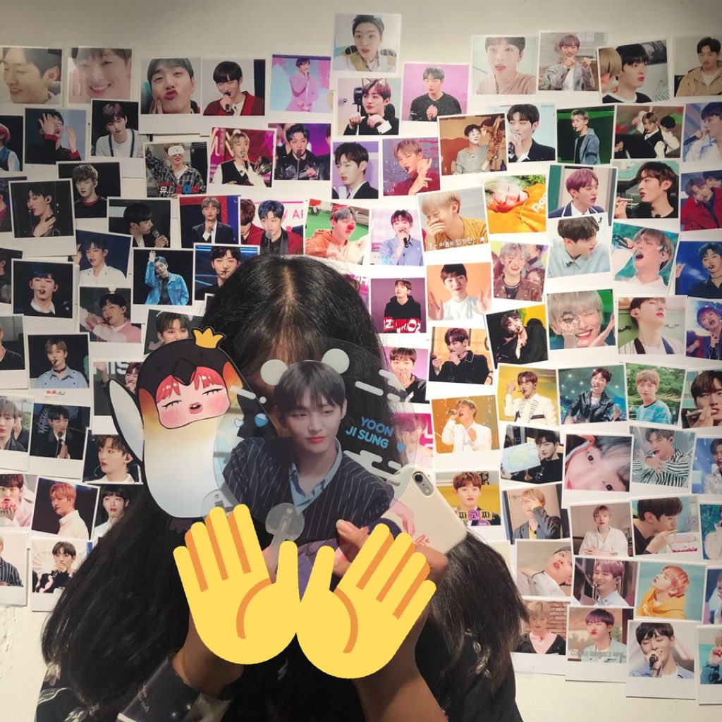 ji_Penguin_mi's tweet photo. 첫 지성 전시회라 너무 신났는데 부채도 너무 귀엽고 걸려있는 사진도 너무 예쁘고 ㅠ 들어가서 눈물 날뻔 했지만 참고 사진 보는데 제일 좋아하는 완깐도 ㅠㅜㅠㅜ 뽑기 4등 포카도 다 귀염뽀작 4장 다 모았다😍 추억 될 수 있는 전시회 열어주셔서 감사해요!

#윤지성으로_물든_일_년 https://t.co/xNPlSWqxOH