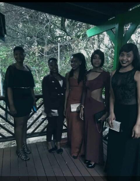 bambinkala's tweet photo. My big sister onela https://t.co/AM1wszkb3u
