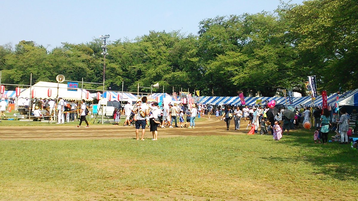 昭島市 昭島市民くじら祭2日目 暑いですが たくさんの方にご来場いただいています パレードは中止となりましたが 出店やステージなど楽しい催しを行っていますので お越しください 昭島くじら祭 T Co Eoakocybu0 T Co 4htg8uuqus