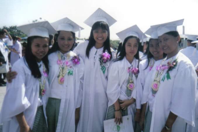 iamaiye's tweet photo. Hi, high school self!
#DugongSayanista
#Sci
#4Malikhain
#Batch2005 https://t.co/Psij7NB3r0